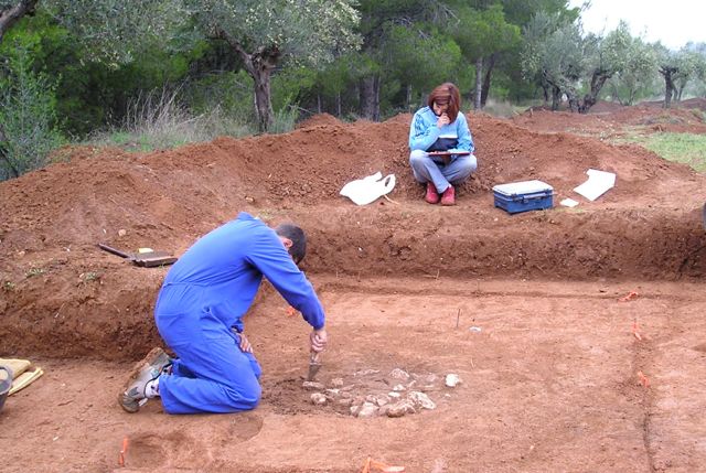 Alt del Punxó - late Roman pit (2003)