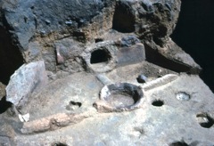 floor features in a deep pit house