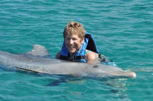 Aline and Dolphin
                2