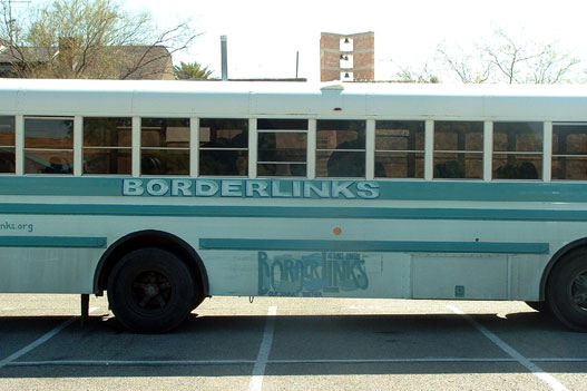 borderlinks-bus