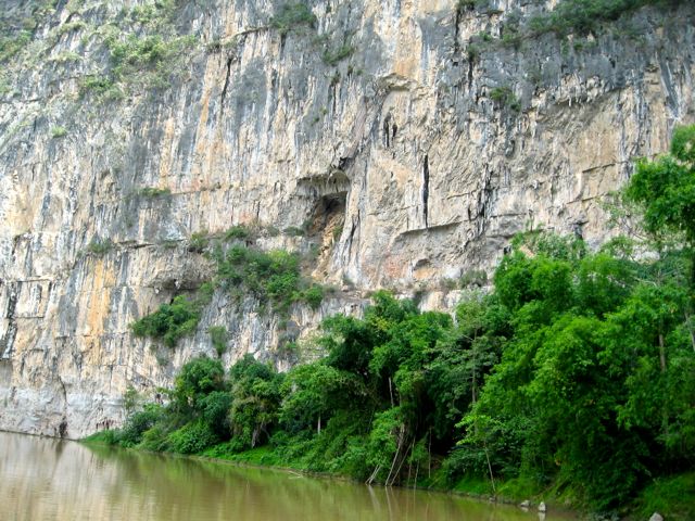 Pictographs on cliffs along the Ming River (2010)