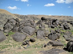 A different landscape for rock art near Bayan Nur (2009)