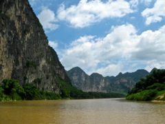 Along the Ming River (2010)
